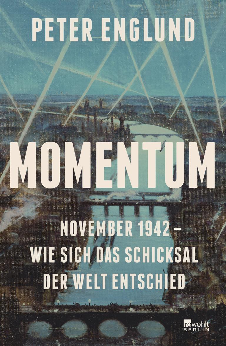 Auf dem Cover ist das Bild einer Stadt am Fluss abgebildet. Zu sehen sind drei Brücken und die Stadt im Halbdunkel. Aus der Stadt ragen die Lichtkegel der Flakscheinwerfer empor. Darauf Buchtitel und Autorenname. Auf dem Cover ist das Bild einer Stadt am Fluss abgebildet. Zu sehen sind drei Brücken und die Stadt im Halbdunkel. Aus der Stadt ragen die Lichtkegel der Flakscheinwerfer empor. Darauf Buchtitel und Autorenname.