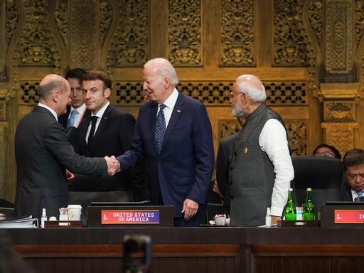 US-Präsident Joe Biden trifft Bundeskanzler Olaf Scholz, den französischen Präsidenten Emmanuel Macron und den indischen Premierminister Narendra Modi auf dem G20-Gipfel in Nusa Dua, Indonesien