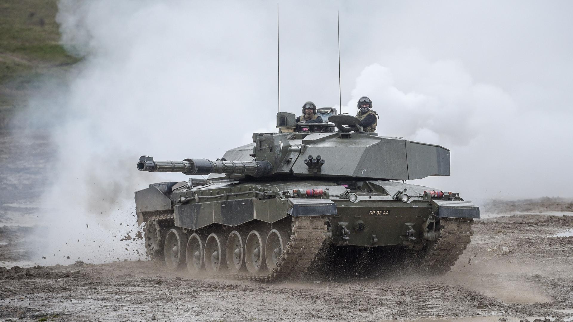 Ein britischer Kampfpanzer vom Typ Challenger II Ein britischer Kampfpanzer vom Typ Challenger II