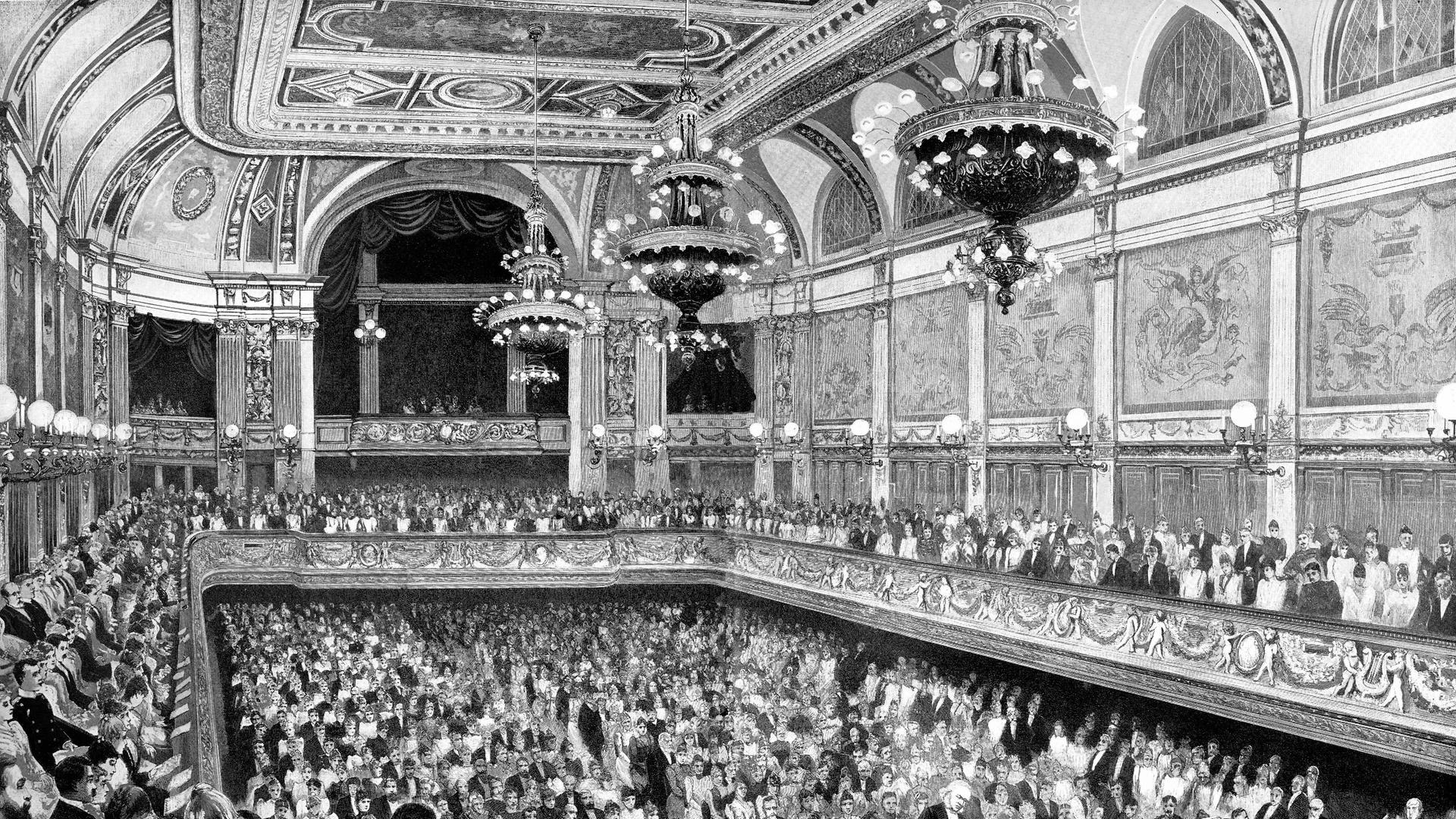 Undatierte, historische Schwarzweiß-Zeichnung des Konzertsaals im Gewandhaus Leipzig