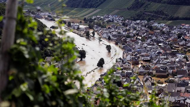 Flutkatastrophe im Ahrtal 202: Der Ort Dernau im Landkreis Ahrweiler wurde beinahe komplett von den Wassermassen überflutet.
