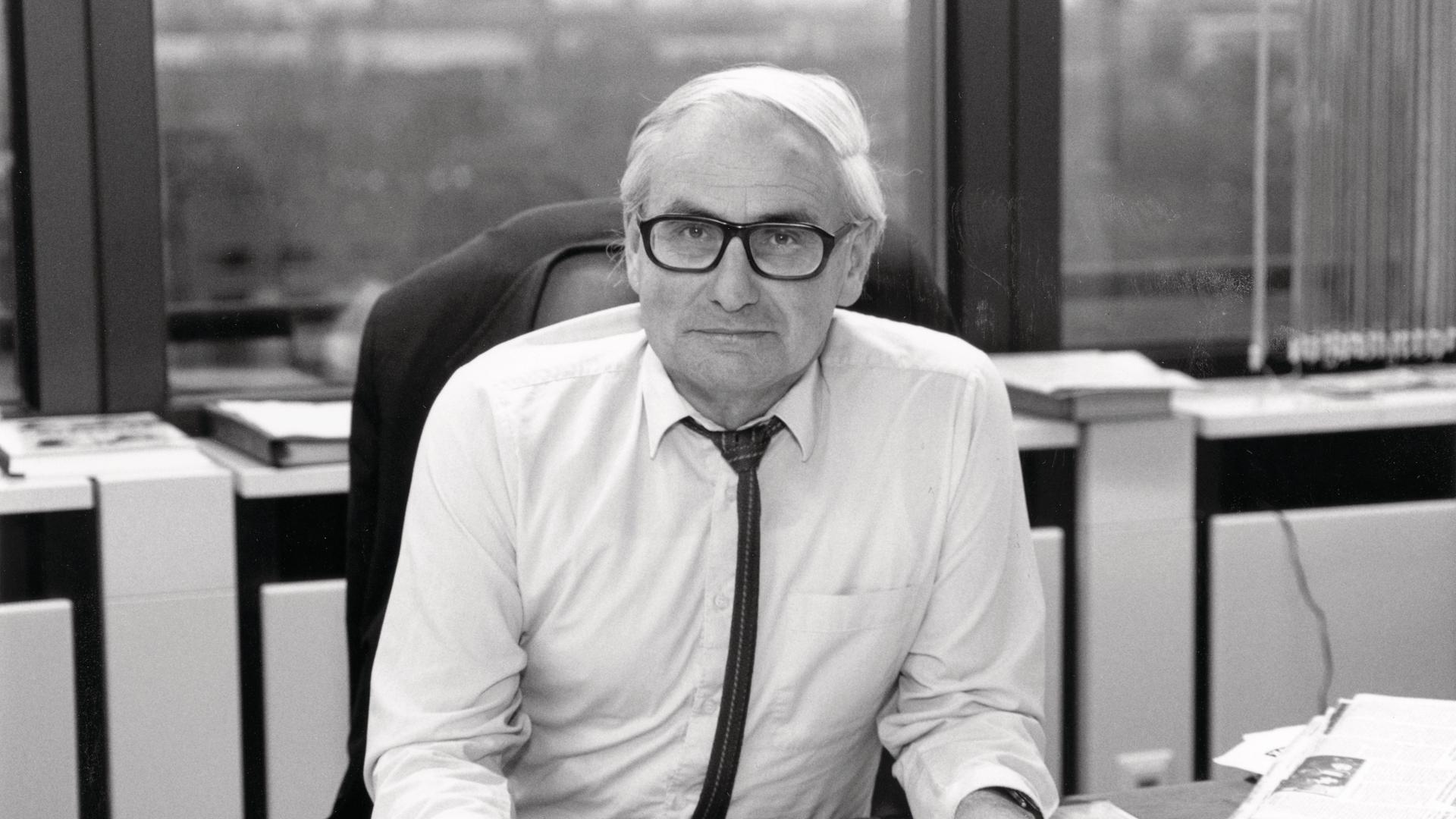 Portrait des ehemaligen Deutschlandfunk-Intendaten Dettmar Cramer Portrait des ehemaligen Deutschlandfunk-Intendaten Dettmar Cramer