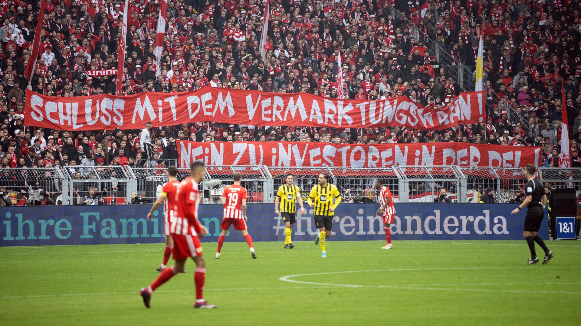 Banner Und Gesänge - Fans Protestieren Gegen DFL-Investoren: "Ihr Macht ...