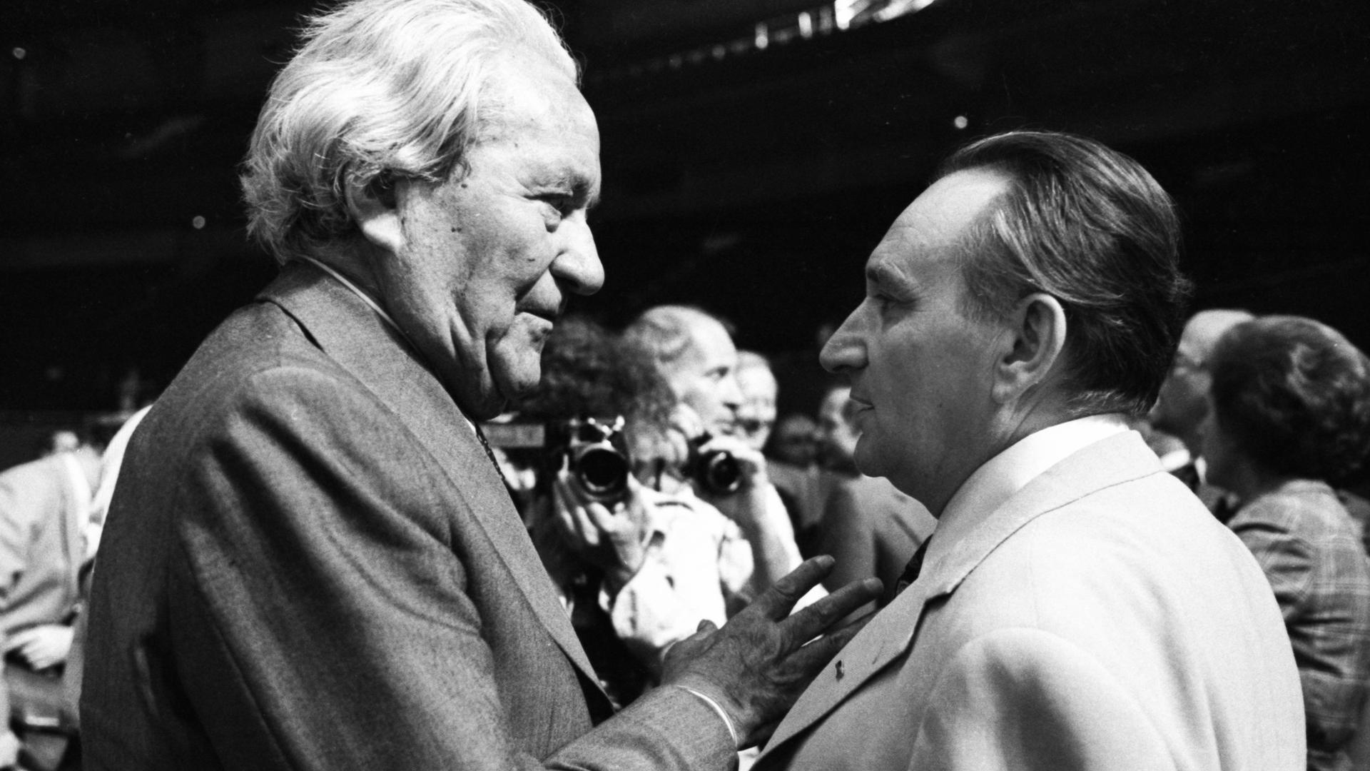 SPD-Parteitag 1976 - Carlo Schmid (links) mit Egon Bahr