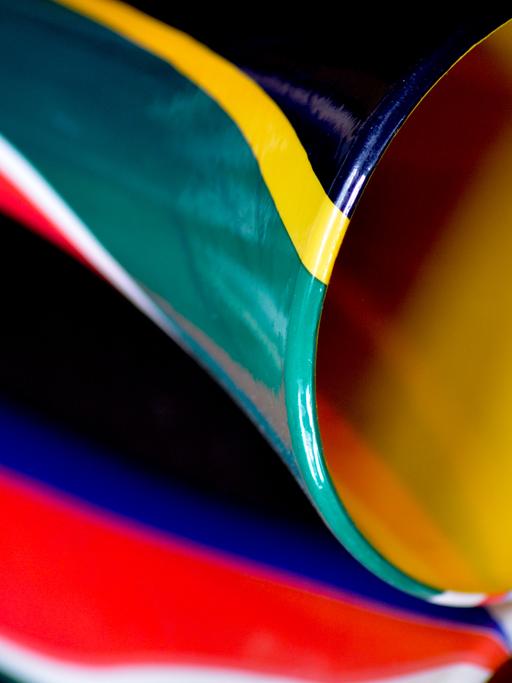 Nahaufnahme einer bunten Vuvuzela.