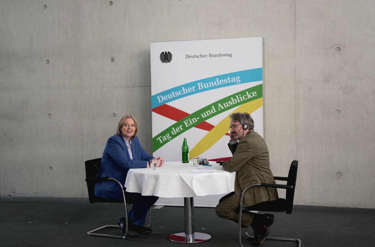 Bärbel Bas, Präsidentin des Deutschen Bundestages im Interview der Woche mit DLF-Hauptstadtstudio-Leiter Stephan Detjen Bärbel Bas, Präsidentin des Deutschen Bundestages im Interview der Woche mit DLF-Hauptstadtstudio-Leiter Stephan Detjen