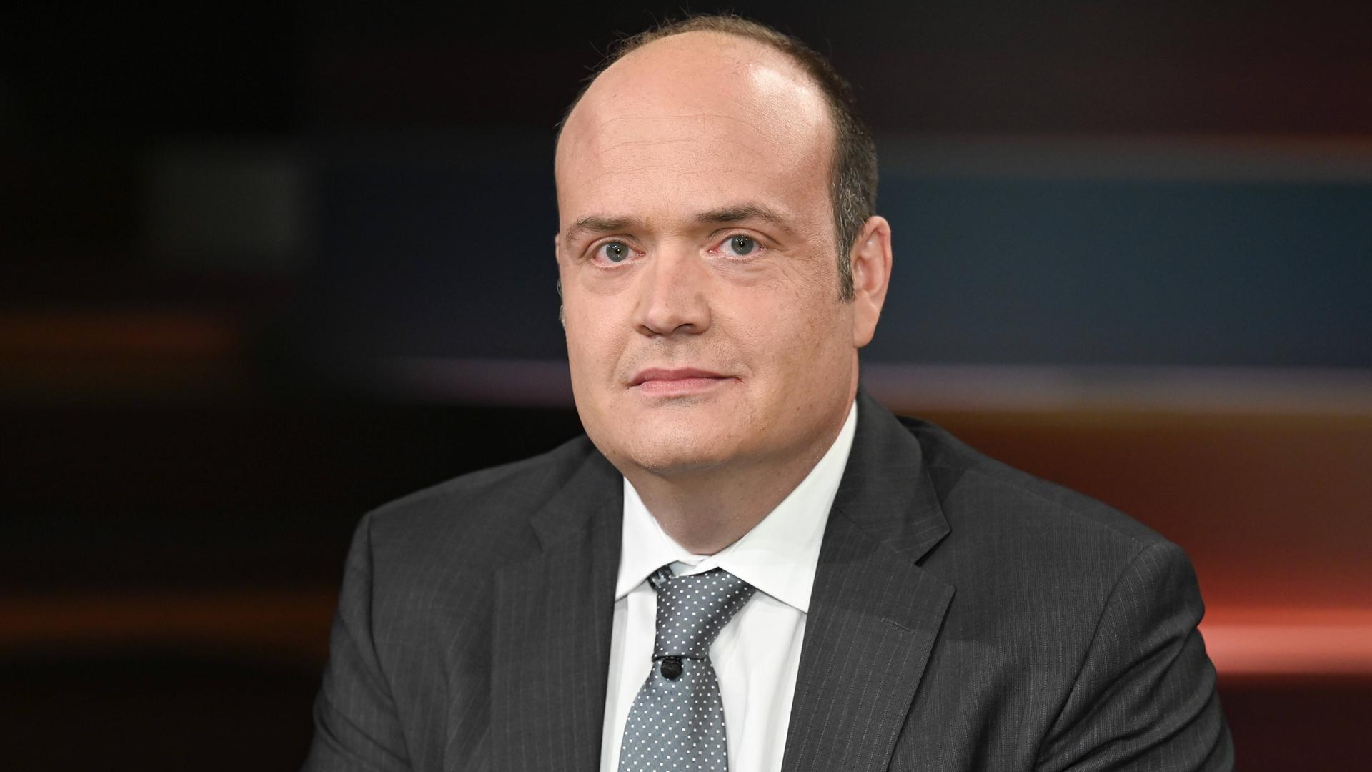 Der Journalist Robin Alexander im Porträt Der Journalist Robin Alexander im Porträt