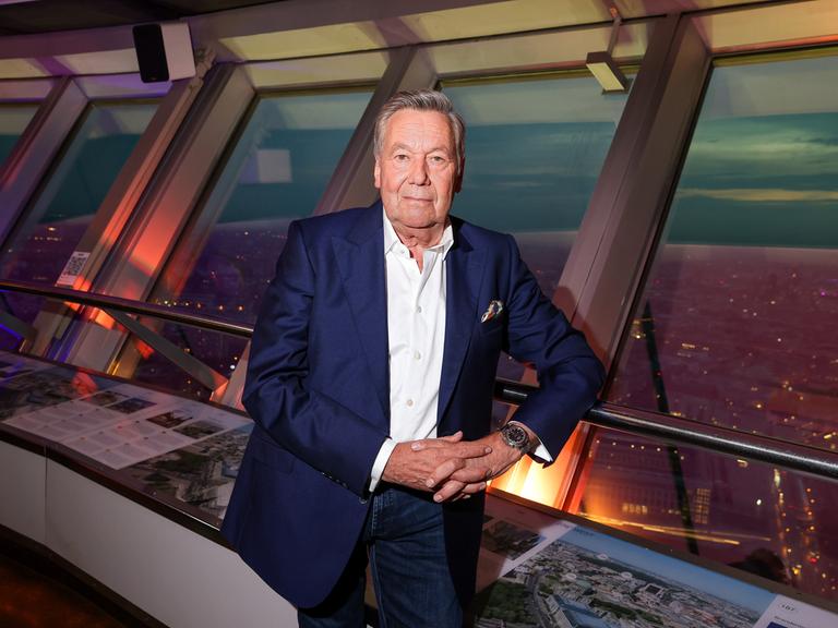 Roland Kaiser blickt vom Berliner Fernsehturm auf seine Geburtsstadt.