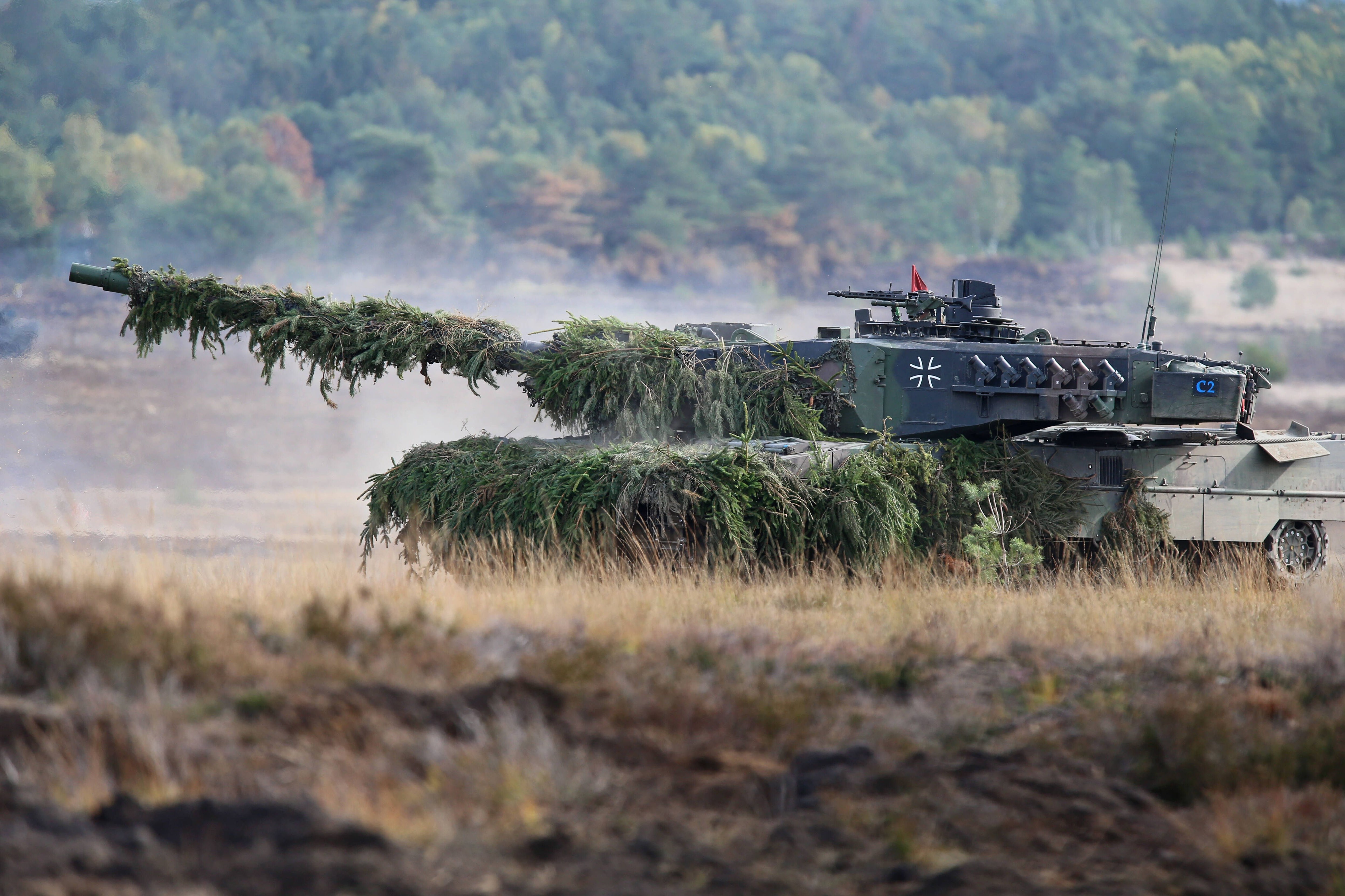 Ukraine-Krieg - Bundesregierung: Leopard-Lieferung hängt nicht von US-Abrams ab