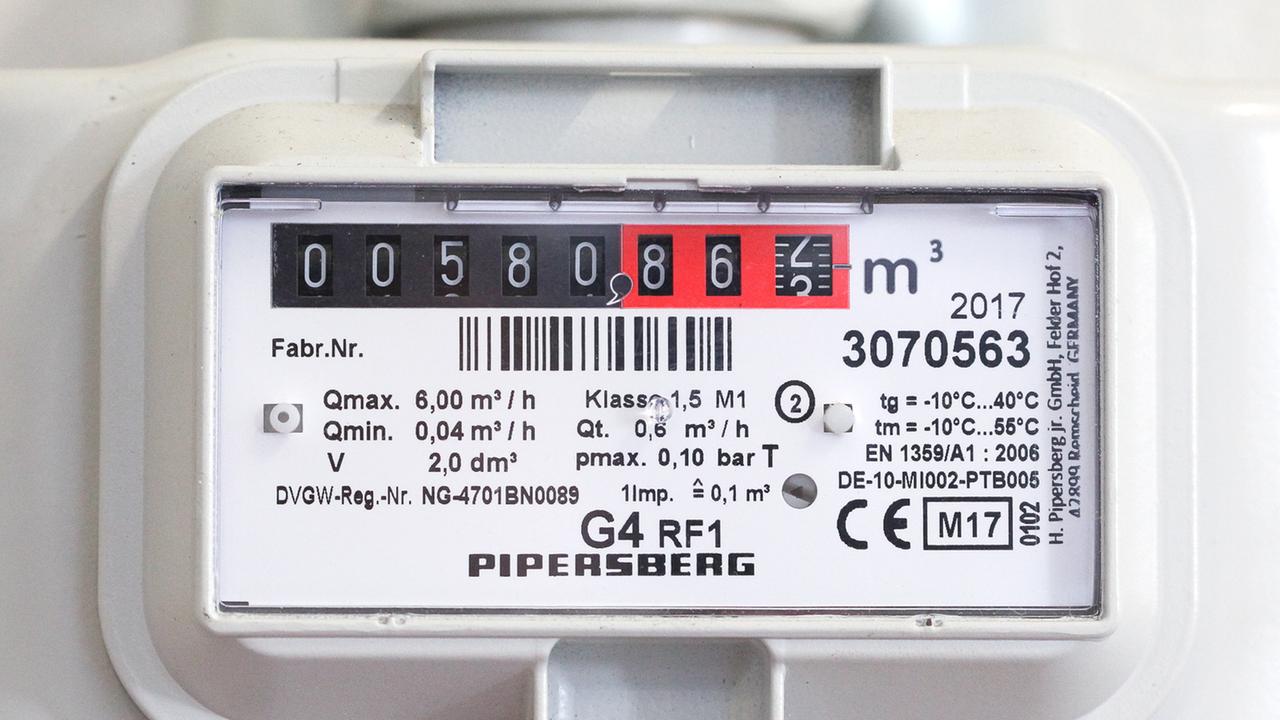 Nahaufnahme eines Gasverbrauchszählers Nahaufnahme eines Gasverbrauchszählers
