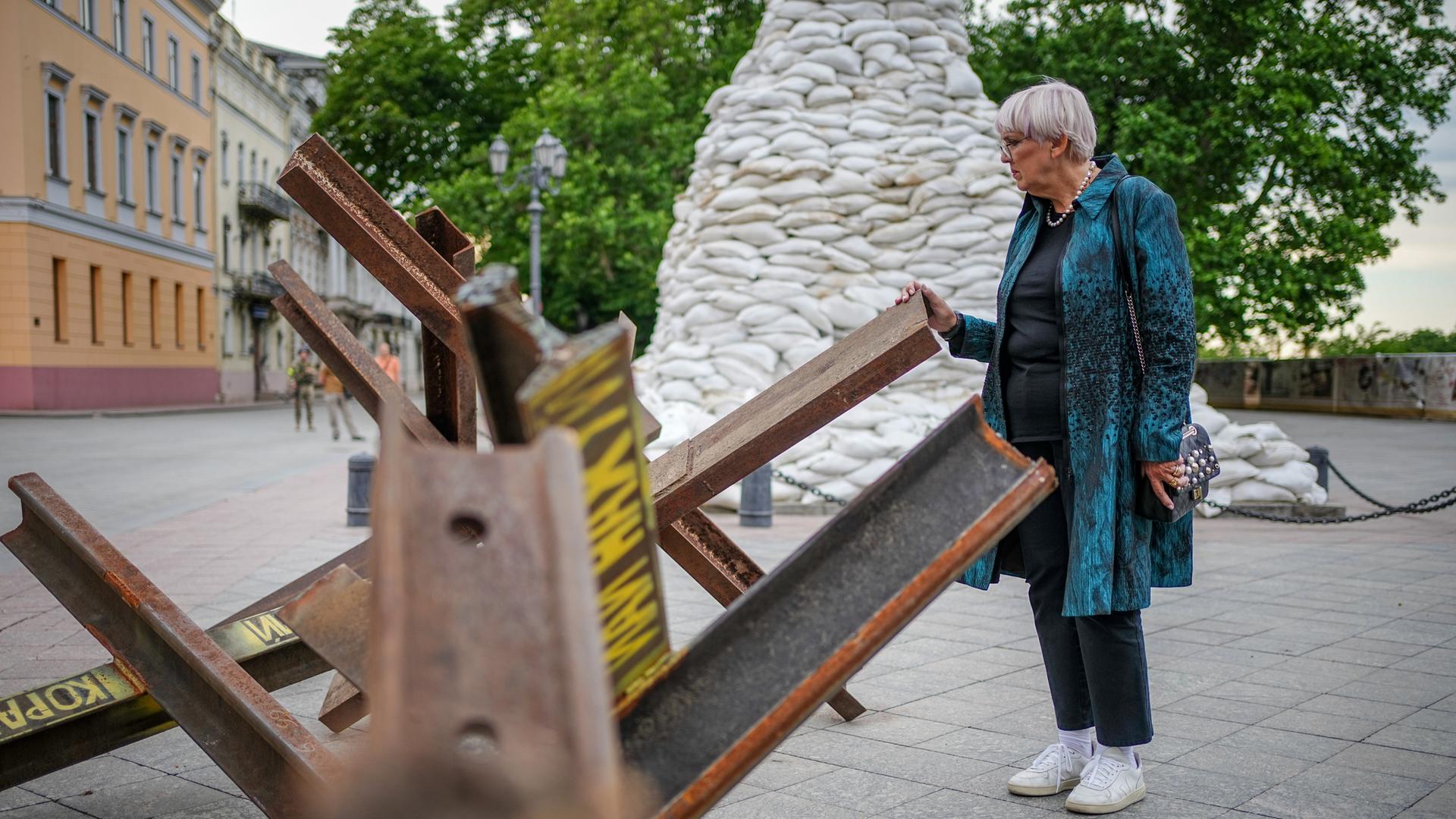 Das Foto zeigt Claudia Roth in Odessa. Das Foto zeigt Claudia Roth in Odessa.