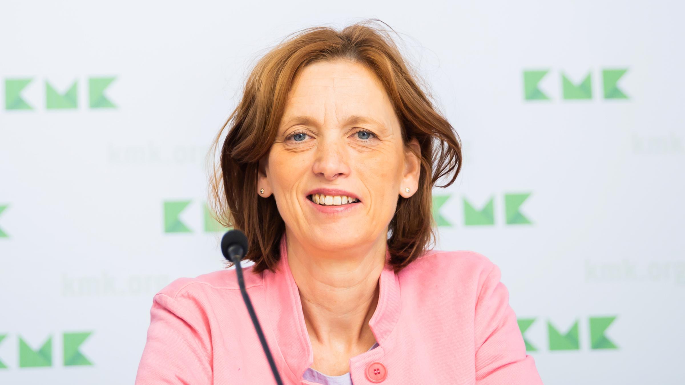 Karin Prien \(CDU\) Bildungsministerin von Schleswig-Holstein und Präsidentin der Kultusministerkonferenz \(KMK\) 2022.