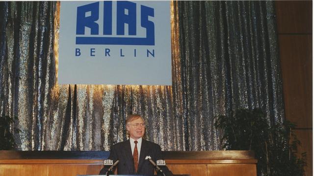 Feier zur Gründung von Deutschlandradio am 9. Februar 1994 im Rathaus Schöneberg