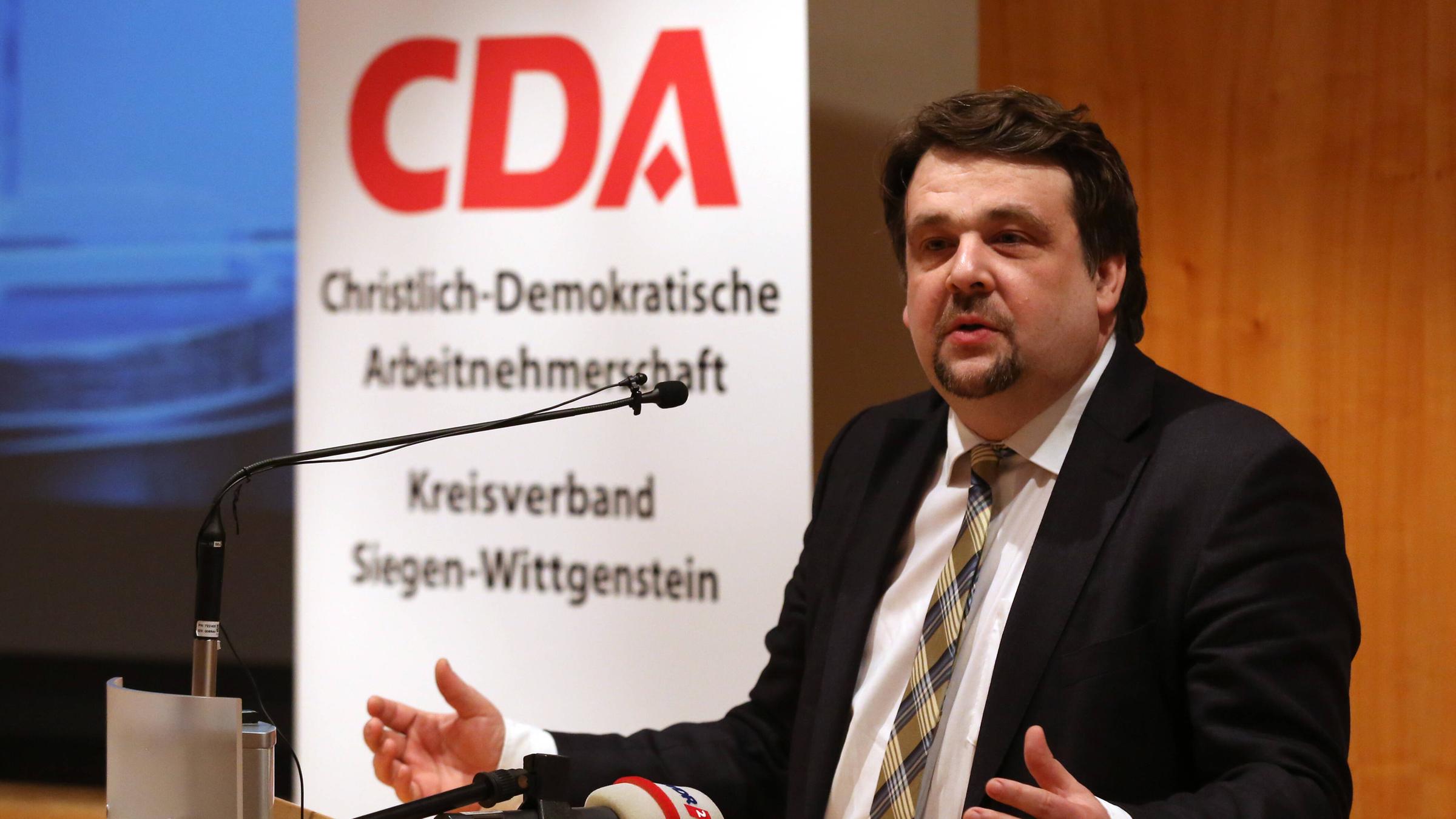 Dennis Radtke, MdEP, Stellv. CDU-Bundesvorsitzender, Landesvorsitzender NRW CDA,  am 10.02.2020 in Siegen<br/>