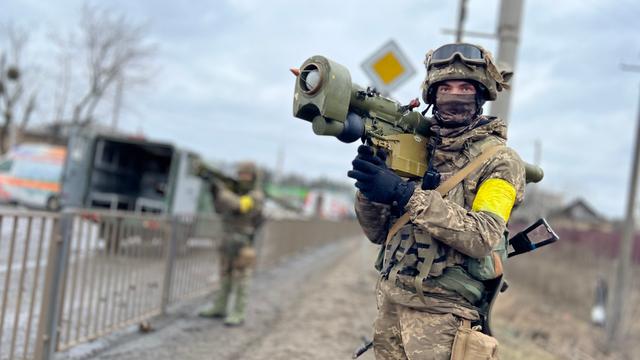 Ukrainischer Soldat in Kiew