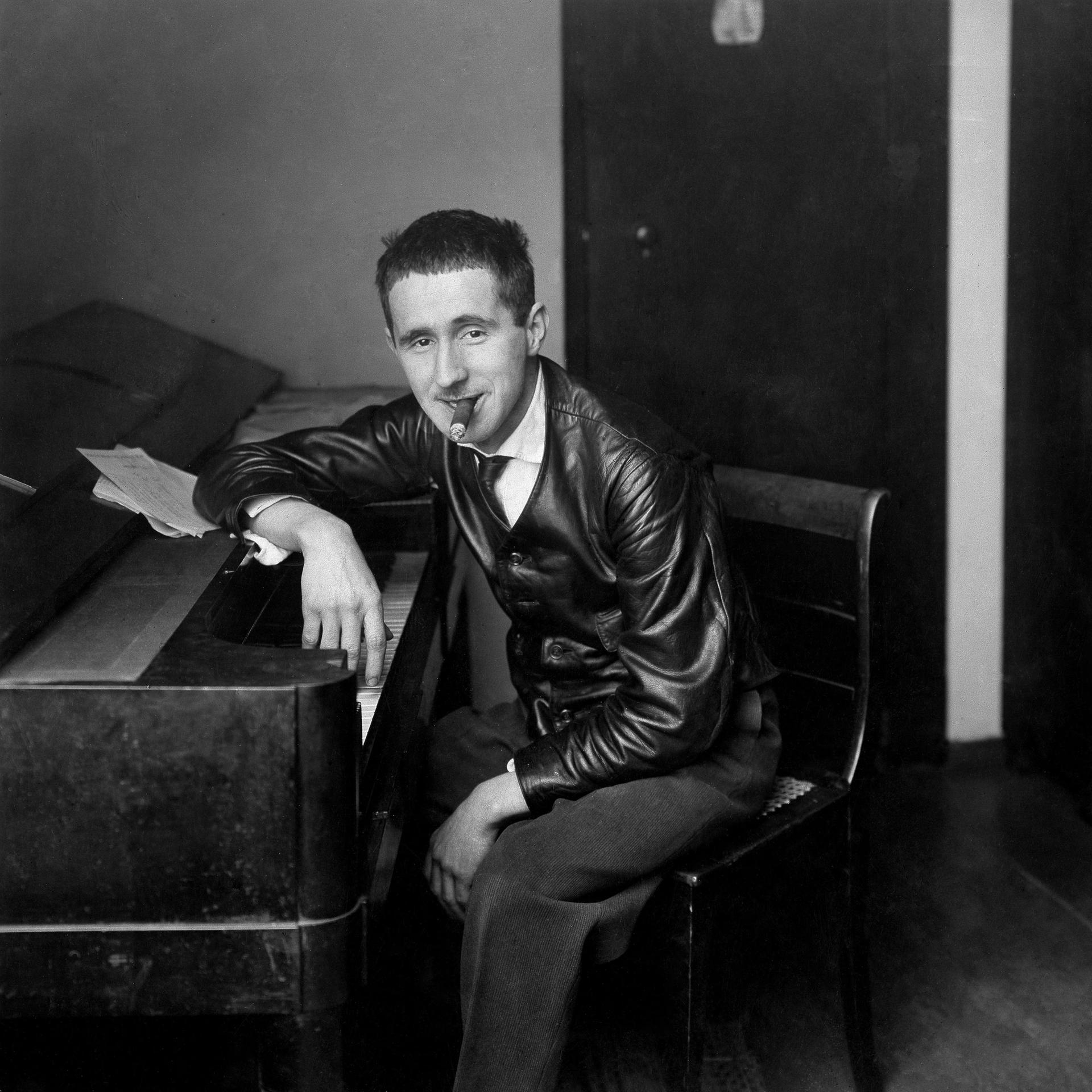 Bertolt Brecht zum 125. Geburtstag – Das umkämpfte Erbe des kommunistischen Dramatikers