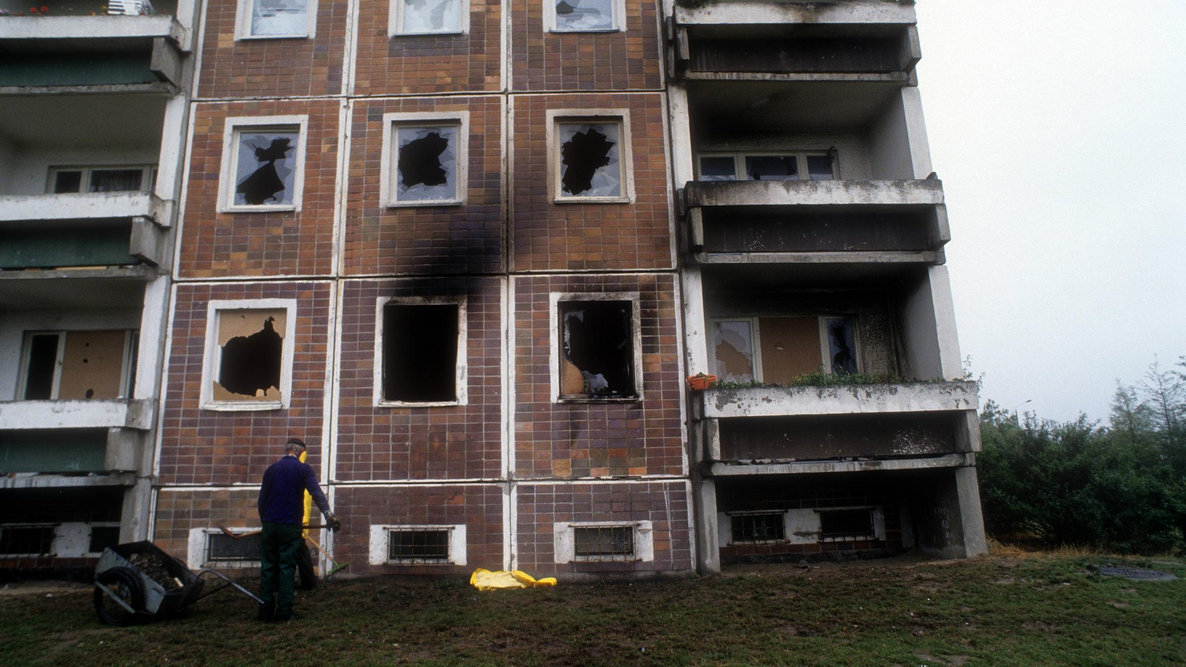 Folgen der rassistischen Ausschreitungen in Rostock-Lichtenhagen 1992
