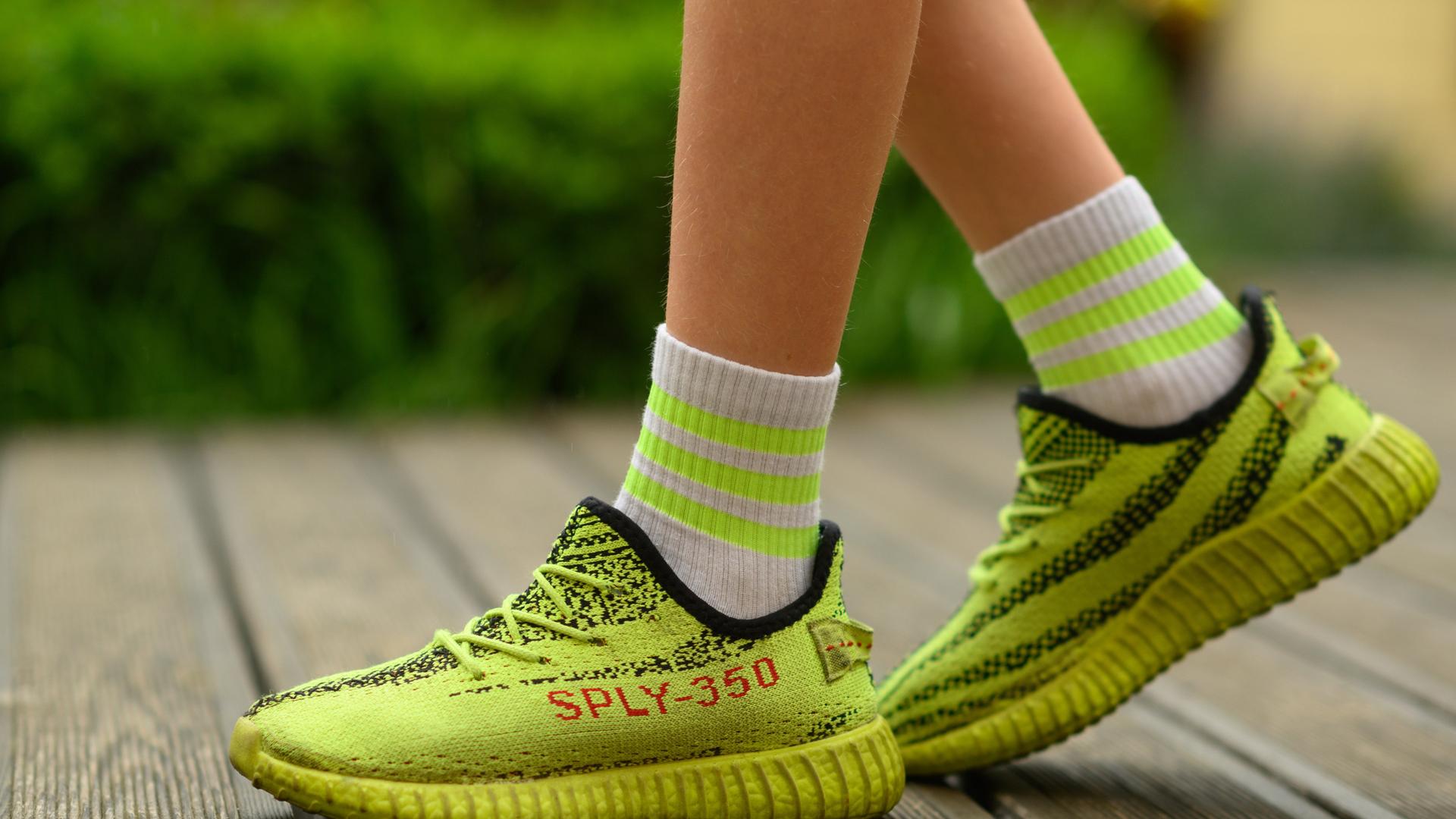 Wer was auf sich hält, trägt Turnschuhe. Wer was auf sich hält, trägt Turnschuhe.