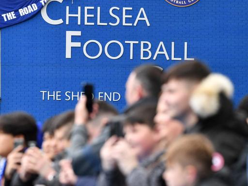Chelsea-Fans im Stadion an der Stamford Bridge