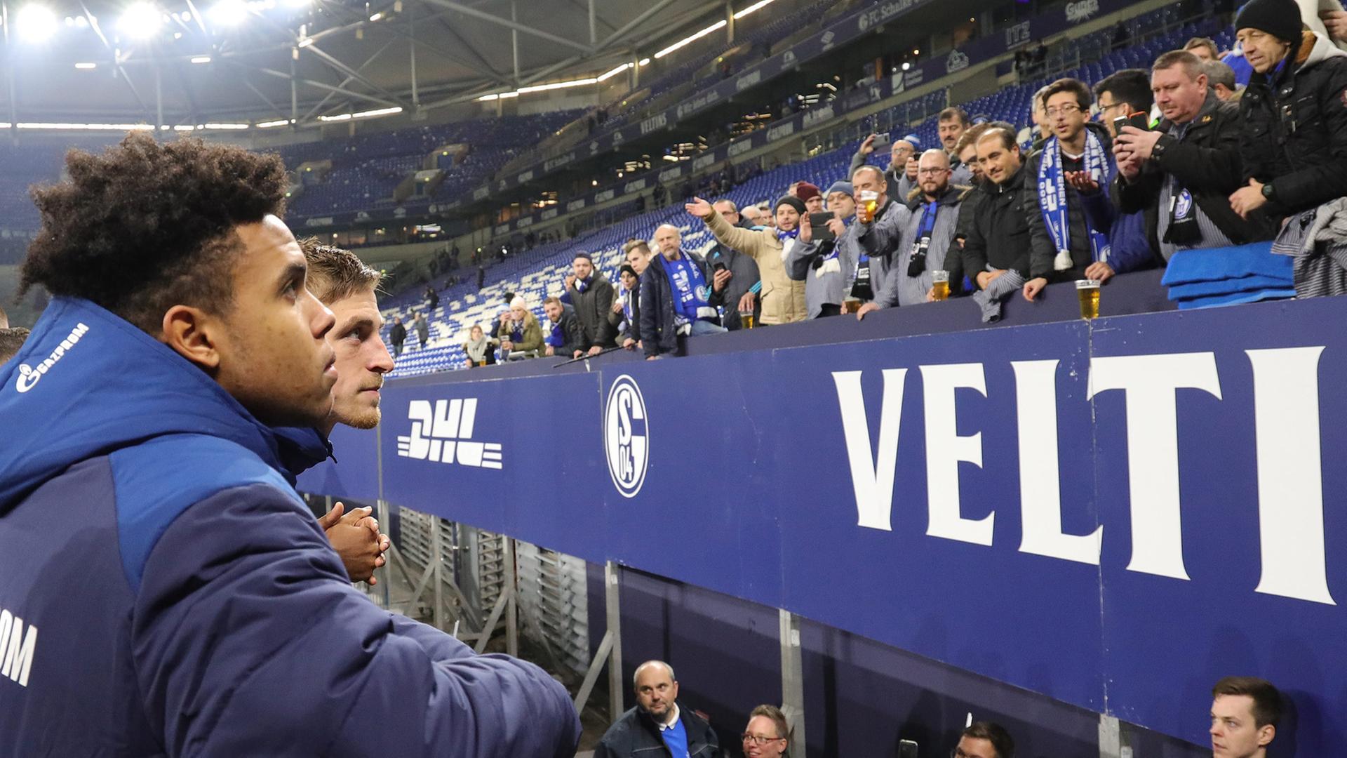 Fußballprofis und Fans des FC Schalke 04