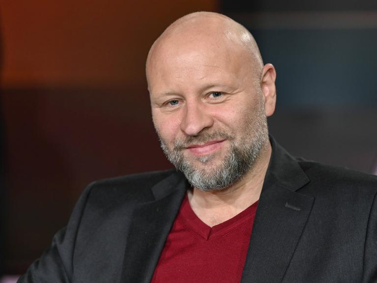 Porträt des Journalisten Olaf Sundermeyer.