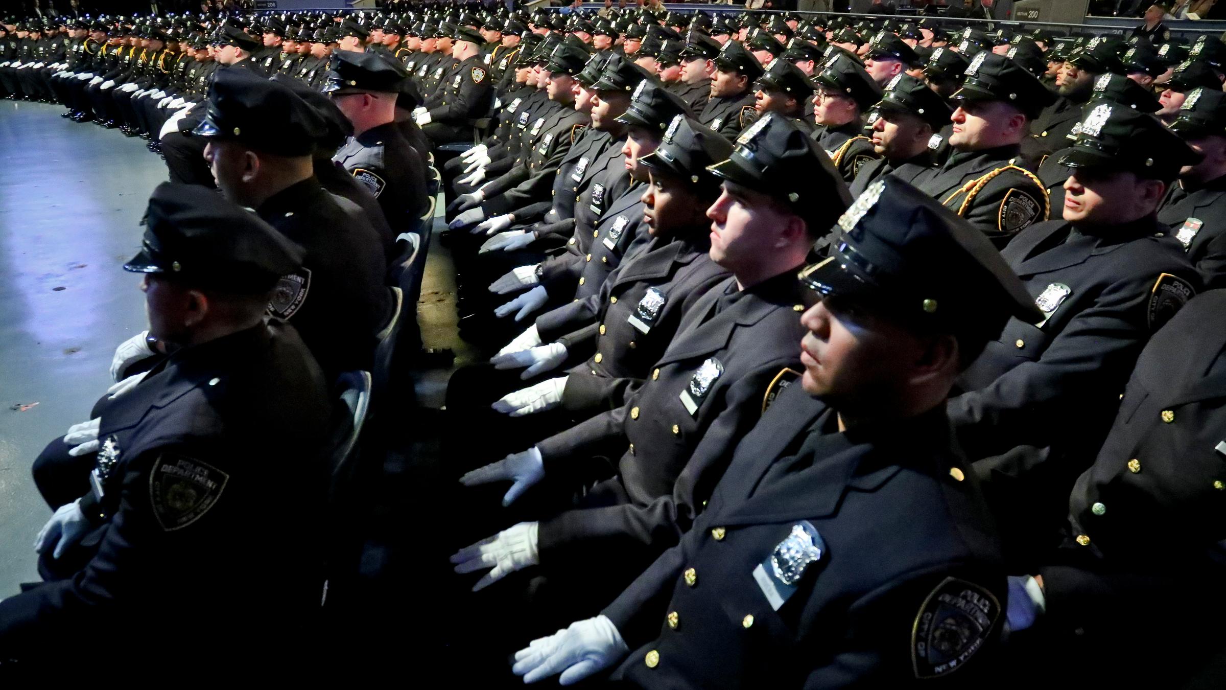 Abschlusszeremonie für junge Polizistinnen und Polizisten in New York \(Symbolbild\)