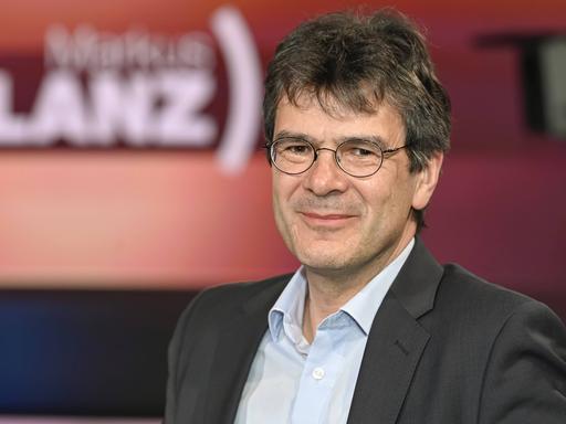 Der Virologe Prof. Gérard Krause (Virologe) vom Helmholtz-Zentrum für Infektionsforschung in der TV-Sendung "Markus Lanz"
