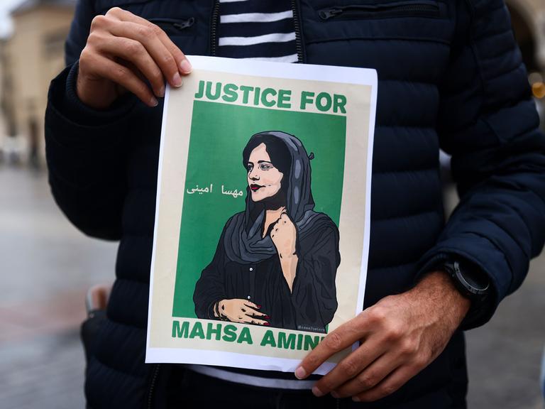 Eine Zeichnung der in iranischem Polizeigewahrsam verstorbenen Mahsa Amini