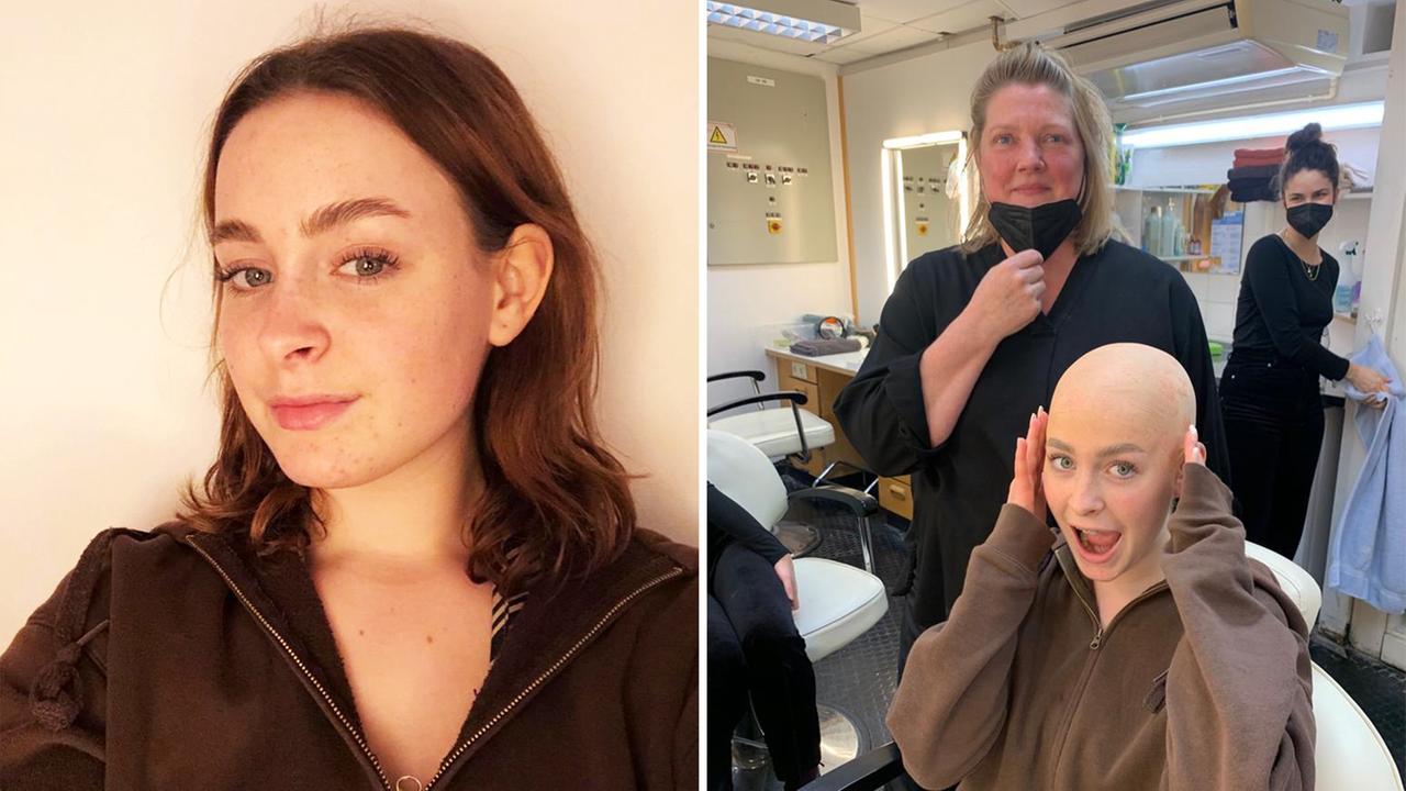Links: Ein junges Mädchen mit schulterlangen brauen Haaren vor einer Wand. Rechts: Dasselbe Mädchen auf dem Stuhl in der Maske eines Theaters. Hinter ihm eine Maskenbildnerin. Es hat nun eine künstliche Glatze und hält mit aufgerissenem Mund links und rechts die Hände ans Gesicht. Links: Ein junges Mädchen mit schulterlangen brauen Haaren vor einer Wand. Rechts: Dasselbe Mädchen auf dem Stuhl in der Maske eines Theaters. Hinter ihm eine Maskenbildnerin. Es hat nun eine künstliche Glatze und hält mit aufgerissenem Mund links und rechts die Hände ans Gesicht.