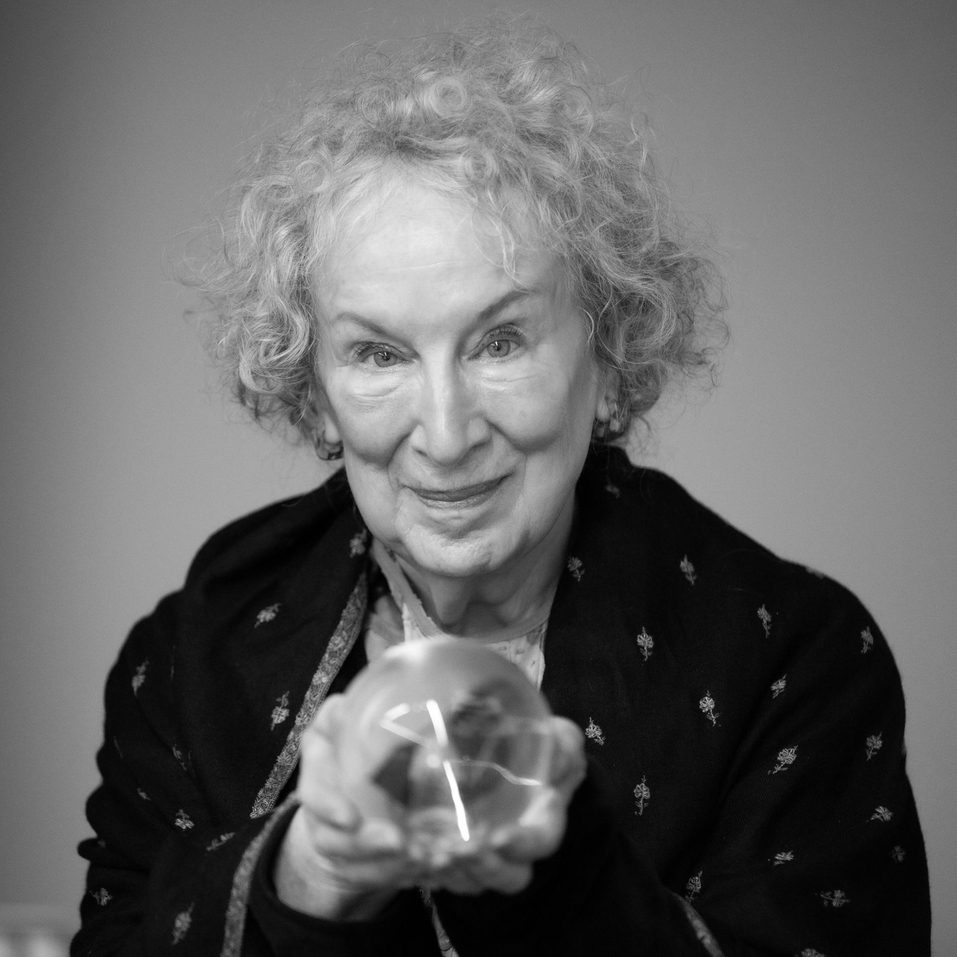 Eine Lange Nacht über Margaret Atwood – Die wasserlose Sintflut