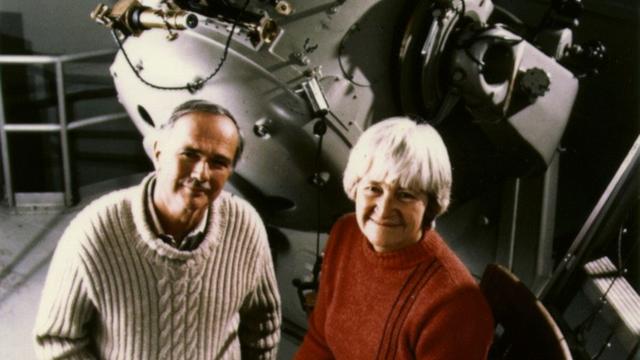 Carolyn und Eugene Shoemaker in einer Kuppel des Palomar-Observatoriums 