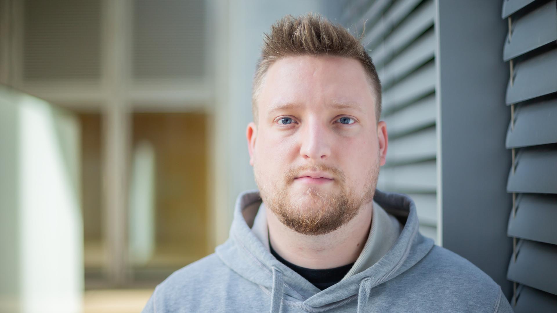 Porträt des FDP-Politikers Jens Teutrine Porträt des FDP-Politikers Jens Teutrine
