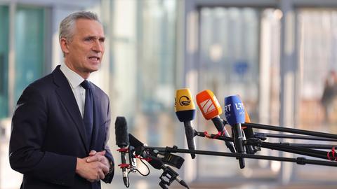 Belgien, Brüssel: Jens Stoltenberg, Nato-Generalsekretär, spricht im Nato-Hauptquartier.