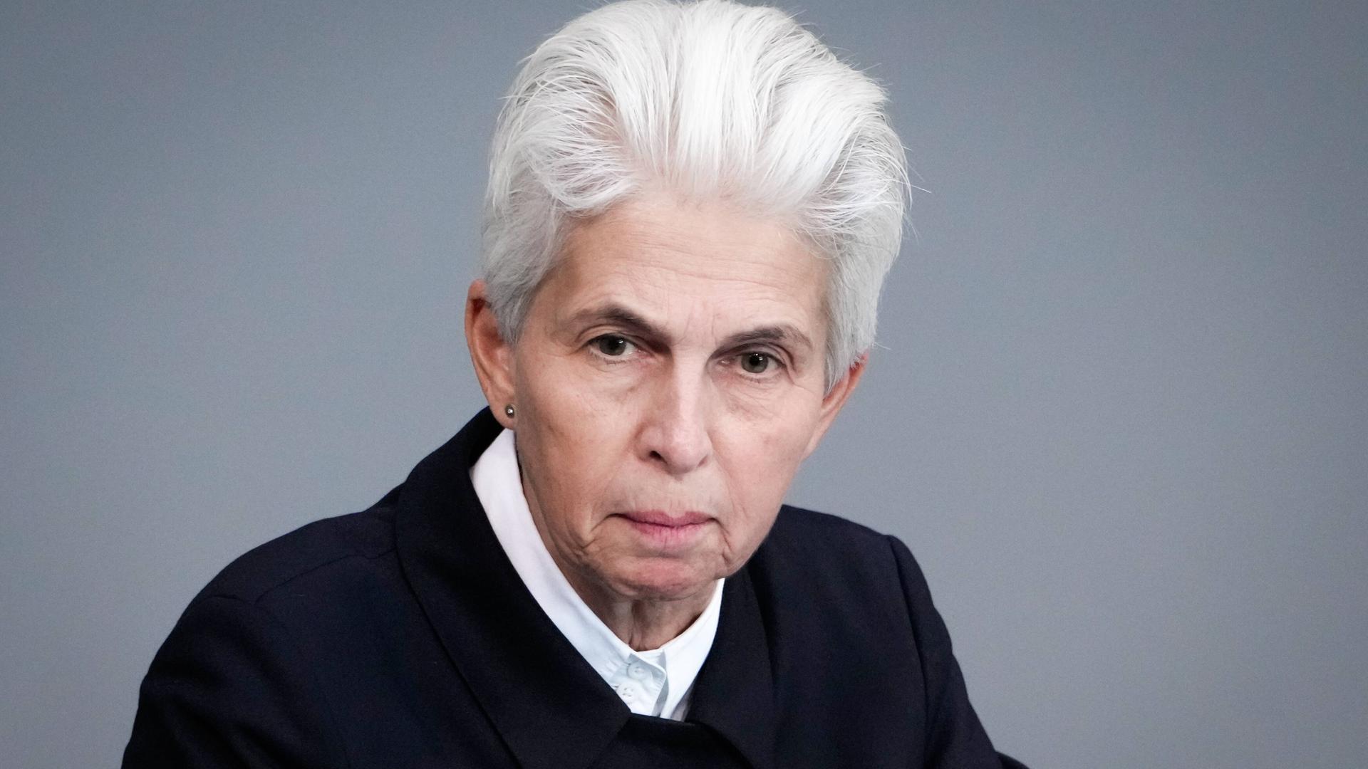 Marie-Agnes Strack-Zimmermann im Porträt Marie-Agnes Strack-Zimmermann im Porträt