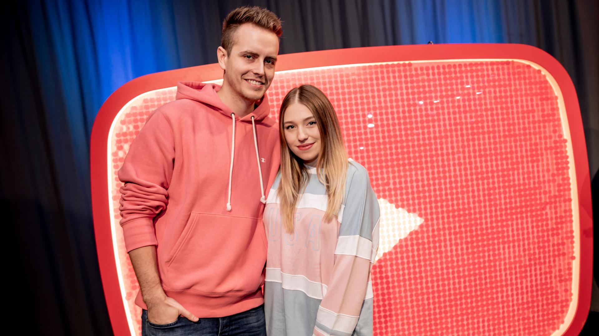 Das YouTuber-Paar Julian Claßen und Bianca "Bibi" Claßen Das YouTuber-Paar Julian Claßen und Bianca "Bibi" Claßen
