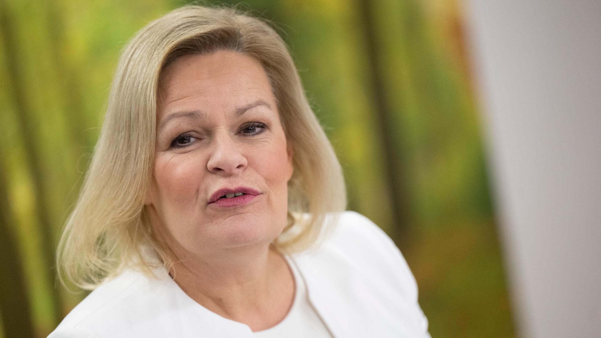 Staatliche Einflussnahme durch China - Innenministerin Faeser: Keine weiteren Abhängigkeiten schaffen