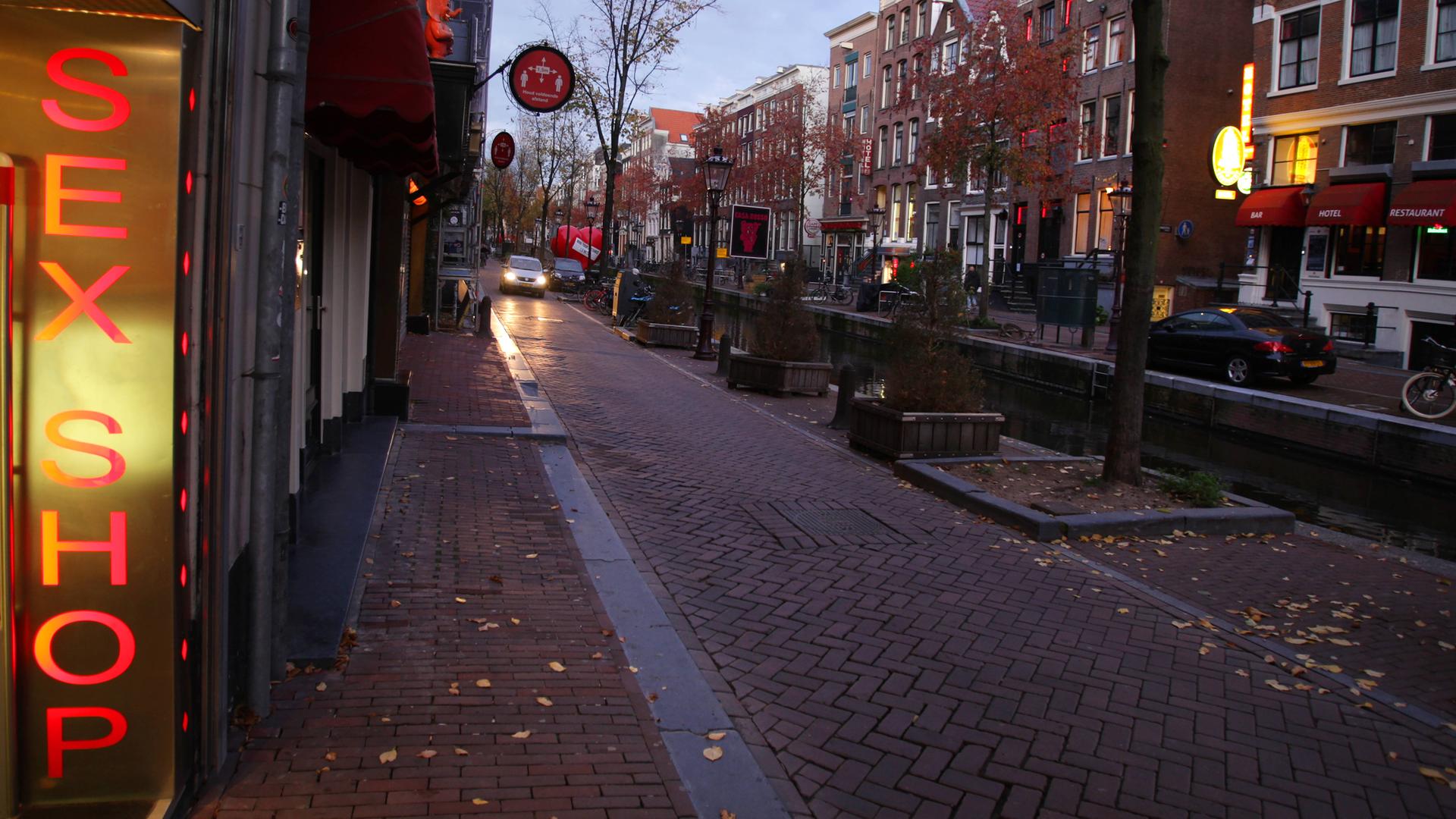 Rotlichtbezirk in Amsterdam. Rotlichtbezirk in Amsterdam.