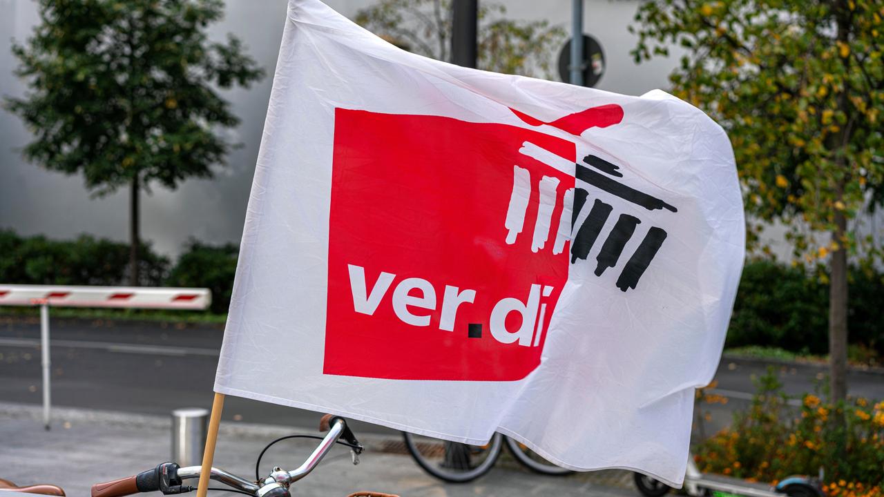 Dienstleistungsgewerkschaft - Verdi stimmt f&uuml;r Tarifvertrag bei Bund