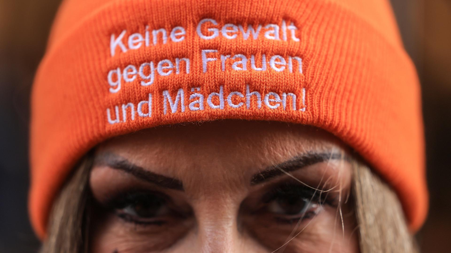 Internationaler Tag zur Beseitigung von Gewalt gegen Frauen Internationaler Tag zur Beseitigung von Gewalt gegen Frauen