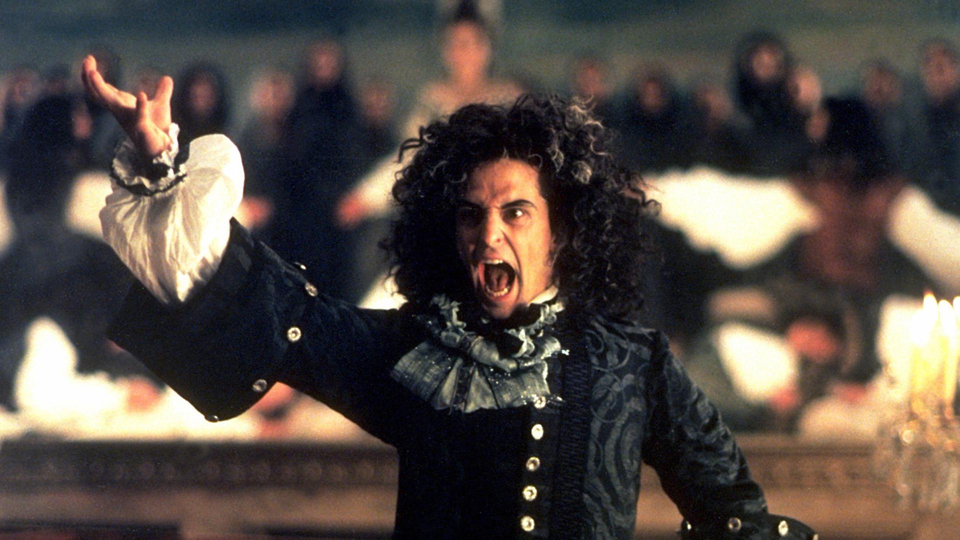 Szenenfoto aus "Der König tanzt: Boris Terral als Jean-Baptiste Lully Hofkomponist und Tanzlehrer Louis XIV. - Der Film von Gérard Corbiau erzählt die Geschichte Lullys. Kinostart war 2001
Szenenfoto aus "Der König tanzt: Boris Terral als Jean-Baptiste Lully Hofkomponist und Tanzlehrer Louis XIV. - Der Film von Gérard Corbiau erzählt die Geschichte Lullys. Kinostart war 2001