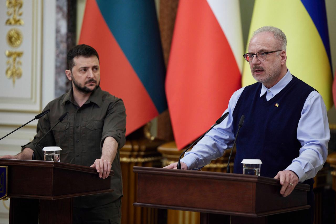 Der ukrainische Präsident Wolodymyr Selenskyj neben dem lettischen Präsidenten Egils Levits Der ukrainische Präsident Wolodymyr Selenskyj neben dem lettischen Präsidenten Egils Levits