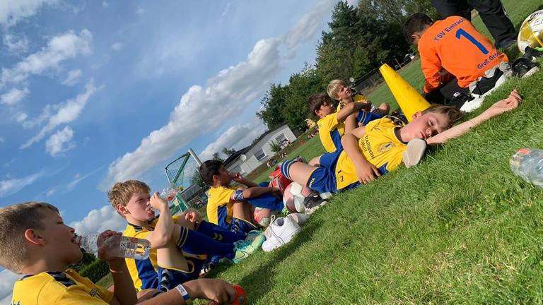 Der Weg zum Profi ist weit: Das Talenteteam U11 der TSV Eintracht Groß Grönau im Trainingslager in Trappenkamp. Der Weg zum Profi ist weit: Das Talenteteam U11 der TSV Eintracht Groß Grönau im Trainingslager in Trappenkamp.