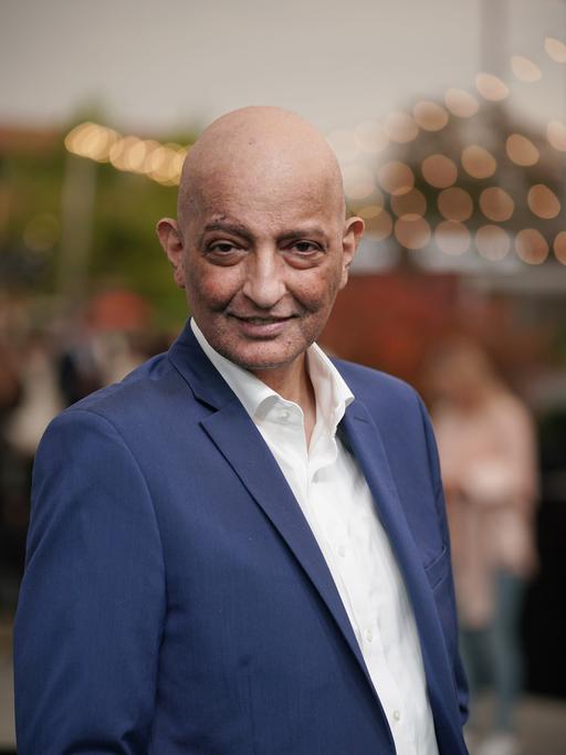 Ali Samadi Ahadi besucht den Fotocall von "Peterchens Mondfahrt" im Rahmen des 17. Zurich Film Festival im Kino Corso am 26. September 2021 in Zürich.
