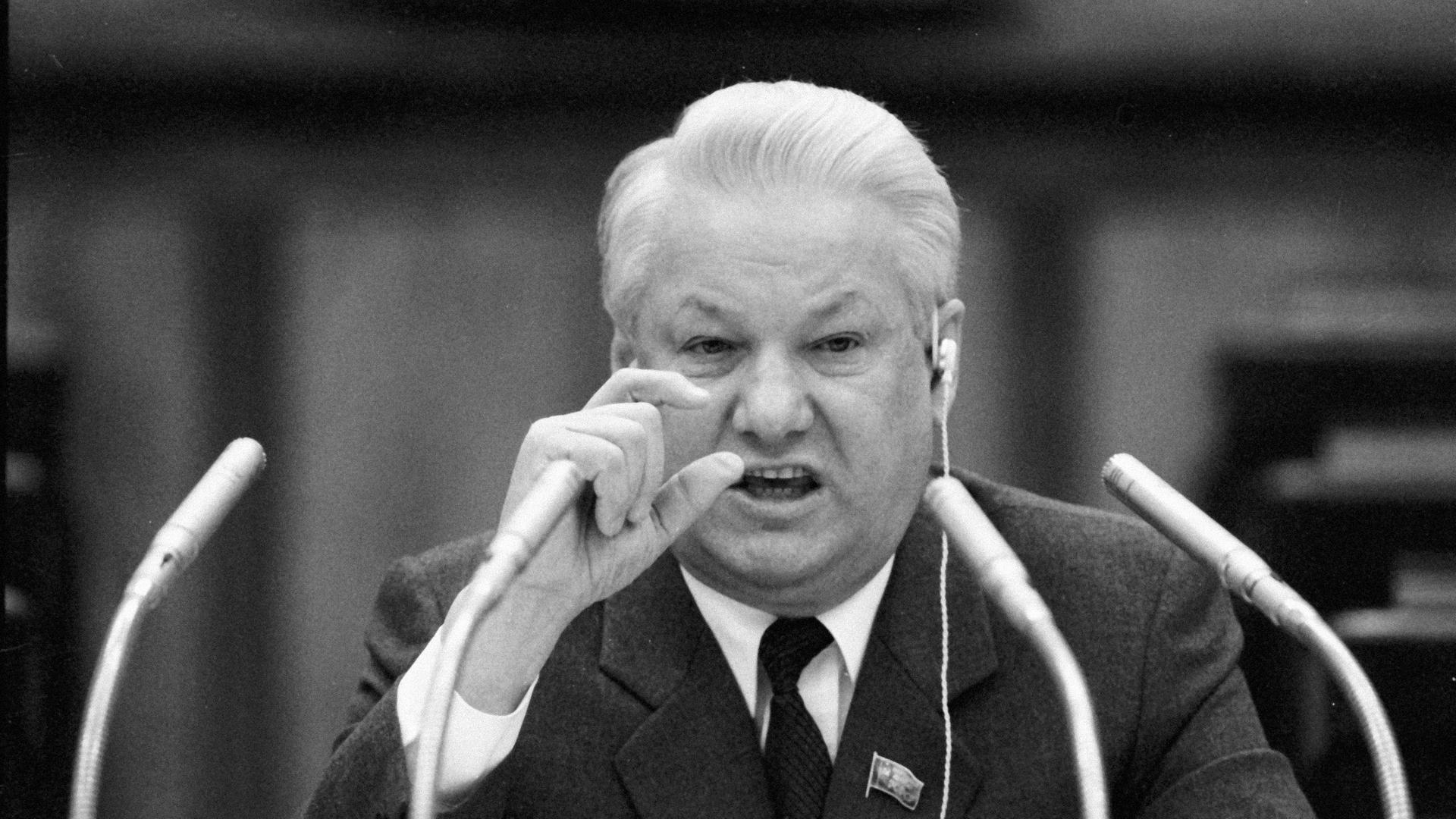 Boris Jelzin im Jahr 1990 Boris Jelzin im Jahr 1990