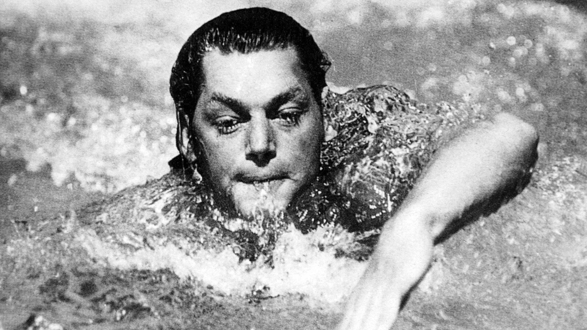 Der US-Schwimmer Johnny Weissmüller bei den Olympischen Spielen 1924 in Paris Der US-Schwimmer Johnny Weissmüller bei den Olympischen Spielen 1924 in Paris