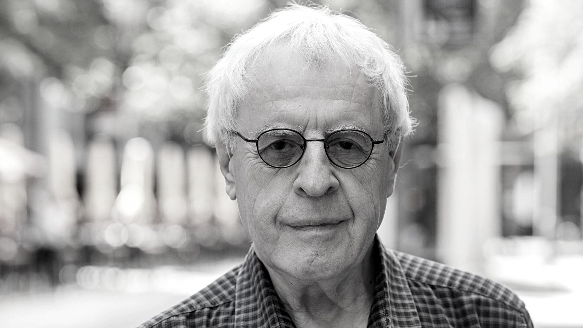Charles Simic: 1938 - 2023 Charles Simic: 1938 - 2023