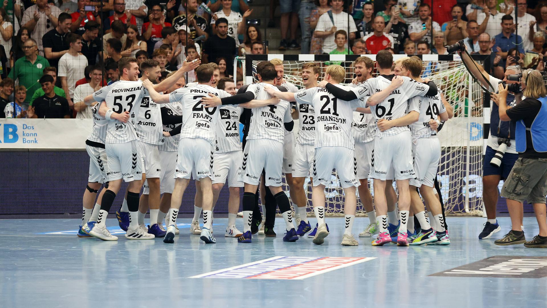 Handball - THW Kiel Gewinnt Deutsche Meisterschaft