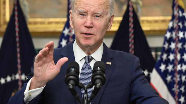 US-Präsident Joe Biden hält eine Rede im Roosevelt Room des Weißen Hauses.