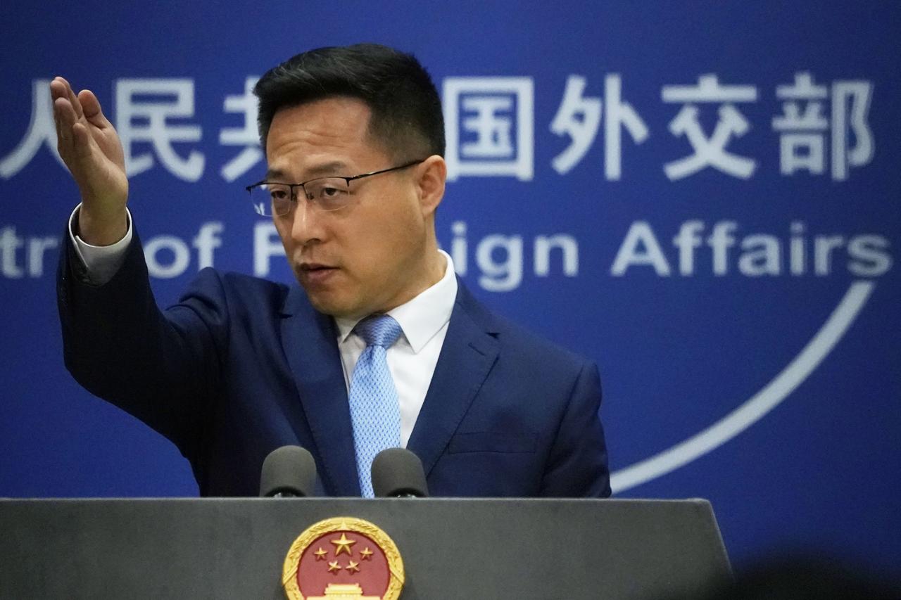Der Sprecher des chinesischen Außenministeriums, Zhao Lijian, bei einer Pressekonferenz in Peking, aufgenommen am 24. Dezember 2021 Der Sprecher des chinesischen Außenministeriums, Zhao Lijian, bei einer Pressekonferenz in Peking, aufgenommen am 24. Dezember 2021