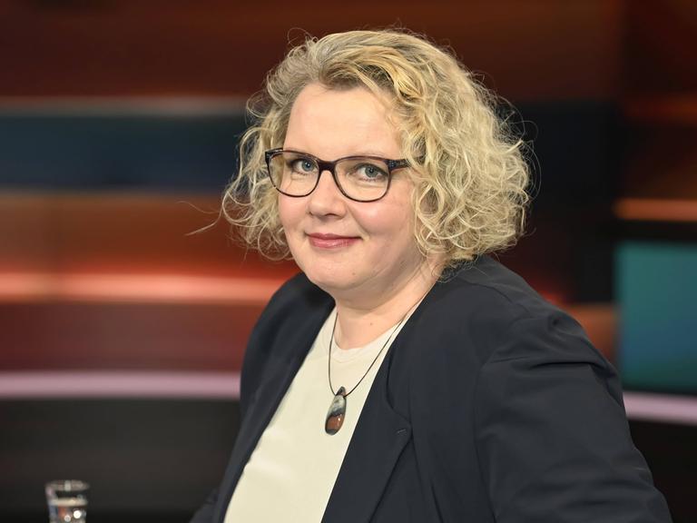 Porträtaufnahme der GEW-Vorsitzenden Maike Finnern während der Talkshow von Markus Lanz im ZDF am 23.20.2020.